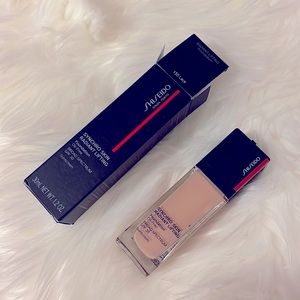 Shiseido Synchro Skin Radiant Lifting Foundation
